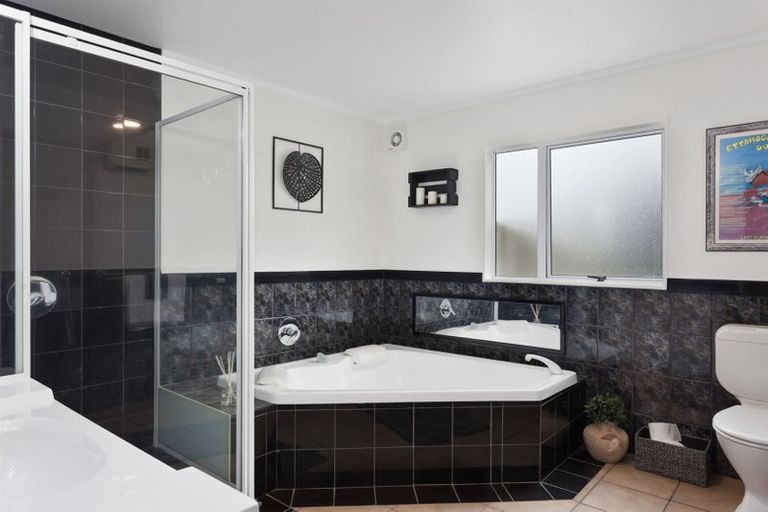 Photo of property in 4 Marlin Drive, Coastlands, Whakatane, 3120