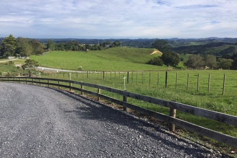 Photo of property in 214 Worthington Road, Wellsford, 0974