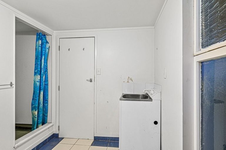 Photo of property in 450 Don Buck Road, Massey, Auckland, 0614