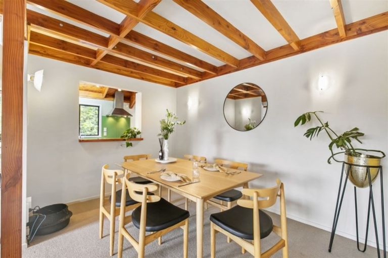 Photo of property in 2 Menear Lane, Hillcrest, Auckland, 0627