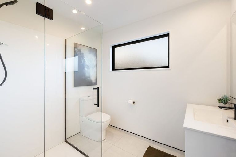 Photo of property in 32 Mckerrow Street, Marshland, Christchurch, 8083