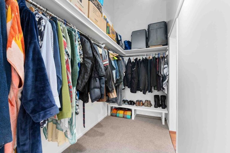 Photo of property in 15 Carlton Terrace, Westown, New Plymouth, 4310