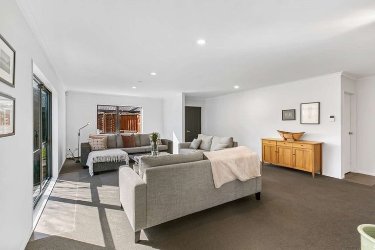 Photo of property in 28 Carroll Place, Owhata, Rotorua, 3010