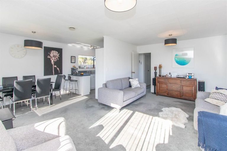 Photo of property in 22 Tawari Street, Inglewood, 4330