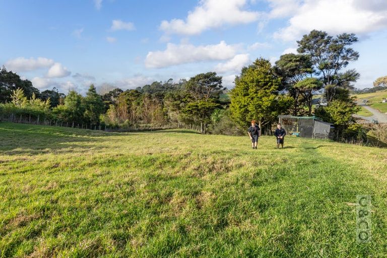 Photo of property in 188 Mcpike Road, Waimauku, 0883