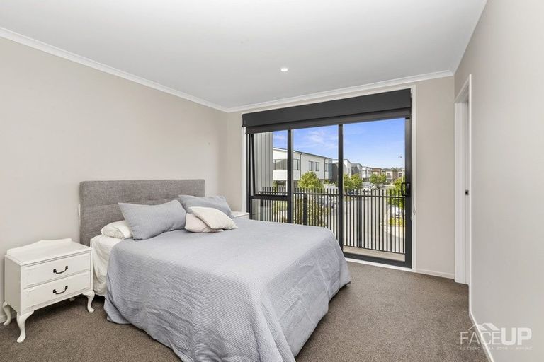 Photo of property in 6 Tuatua Road, Hobsonville, Auckland, 0616