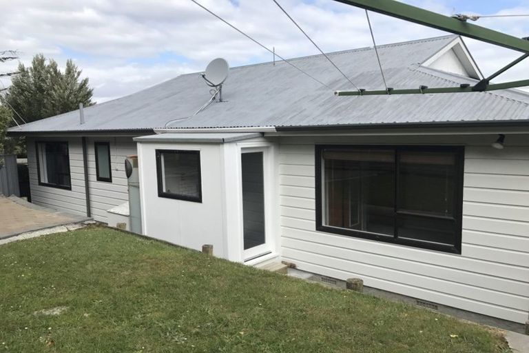Photo of property in 6 Oakleigh Street, Maungaraki, Lower Hutt, 5010