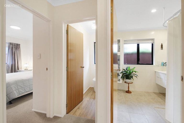 Photo of property in 2/156 Blighs Road, Strowan, Christchurch, 8052