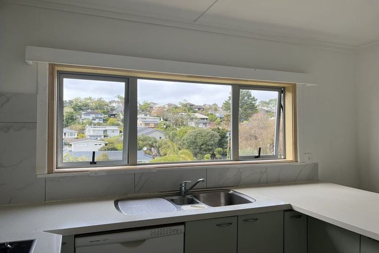 Photo of property in 26 Matipo Road, Mairangi Bay, Auckland, 0630