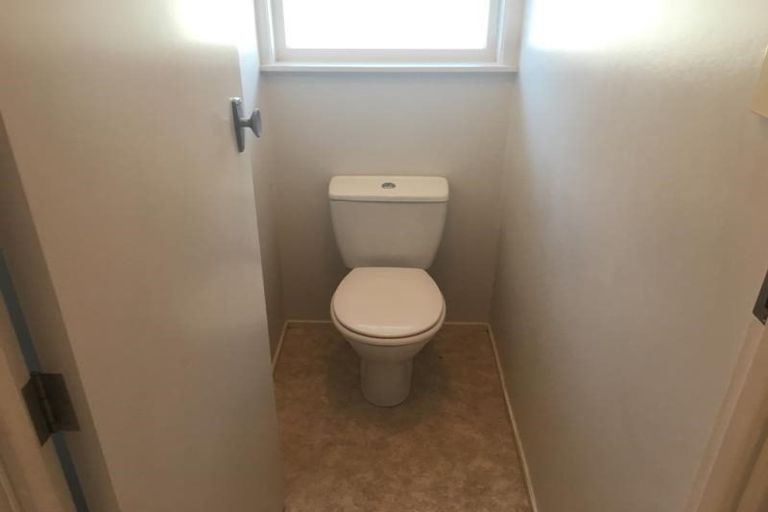 Photo of property in 41 Rimutaka Place, Titirangi, Auckland, 0604