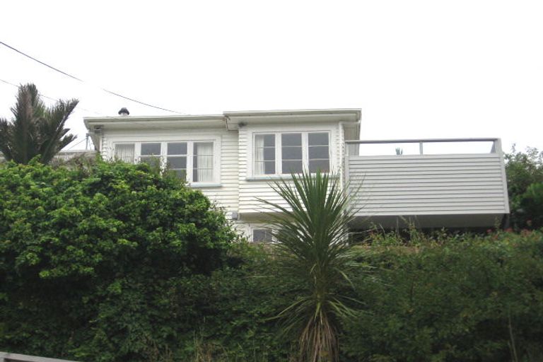 Photo of property in 28 Aplin Terrace, Ngaio, Wellington, 6035