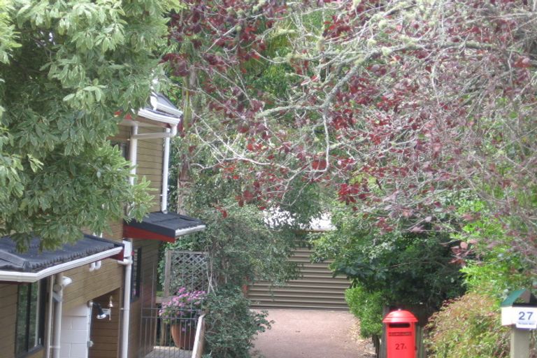 Photo of property in 3/27 Cresta Avenue, Beach Haven, Auckland, 0626