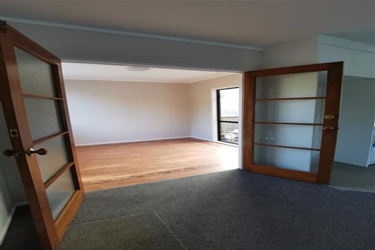 Photo of property in 11 Freyberg Place, Howick, Auckland, 2014
