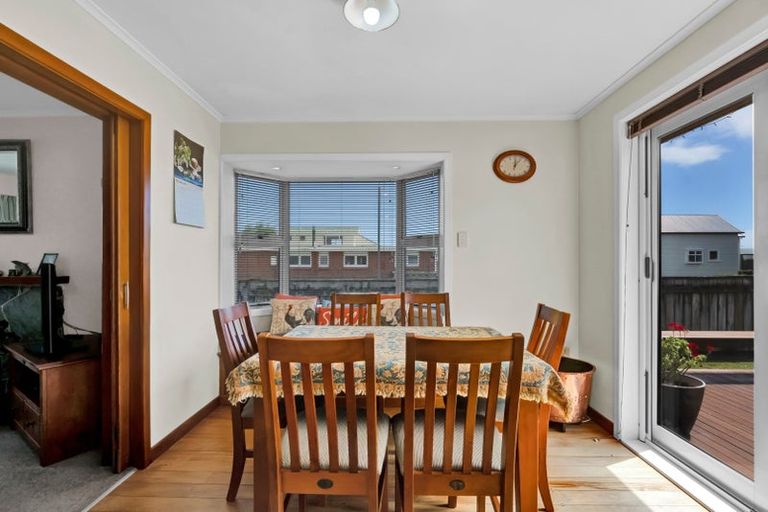 Photo of property in 239 Mangorei Road, Merrilands, New Plymouth, 4312