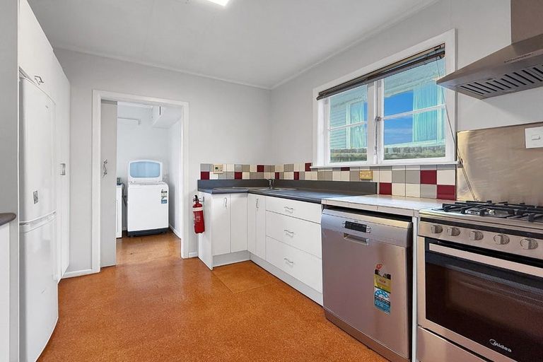 Photo of property in 9 Hollies Crescent, Johnsonville, Wellington, 6037