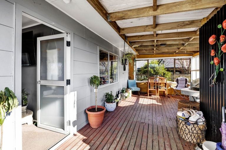 Photo of property in 1 Raunui Crescent, Inglewood, 4330