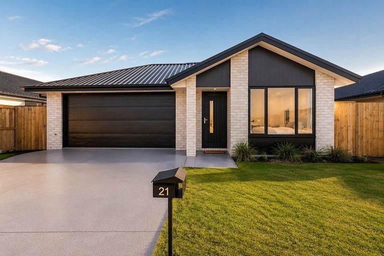 Photo of property in 21 Herridge Street, Woodend, 7610