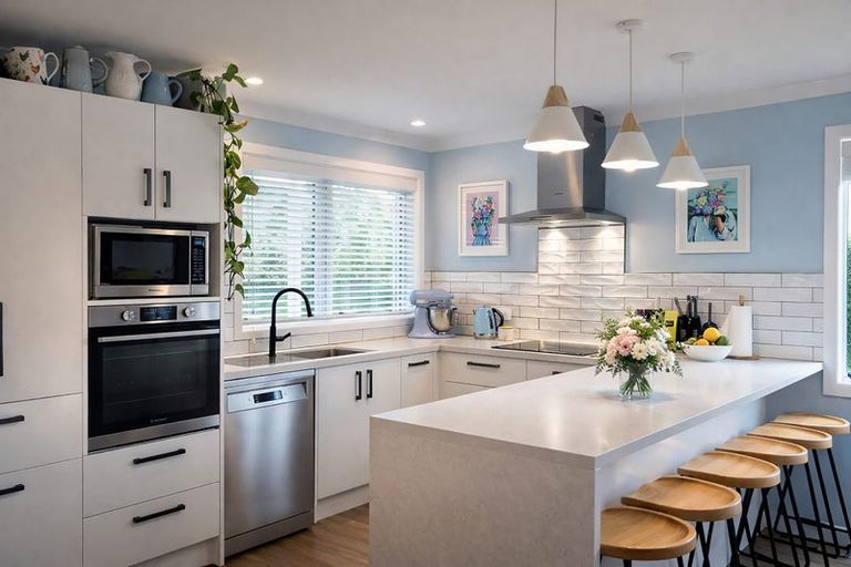 Photo of property in 9 Shanly Street, Waipawa, 4210