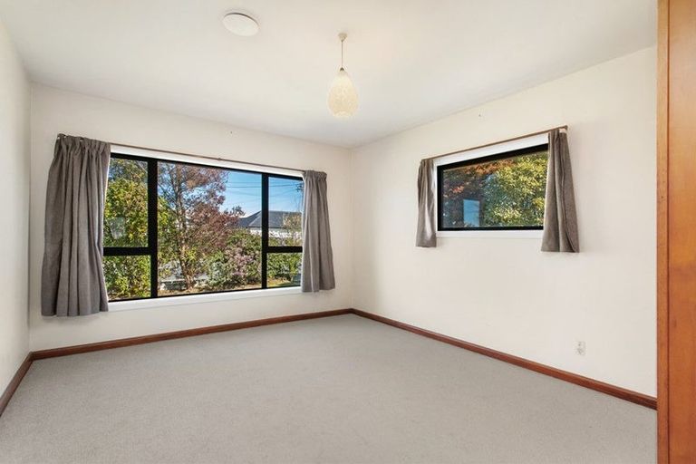 Photo of property in 34 Northcote Road, Northcote, Christchurch, 8052