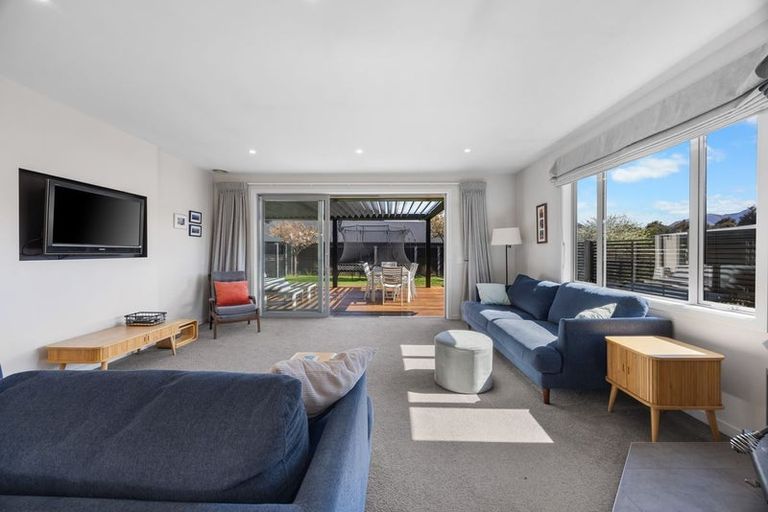 Photo of property in 63 Minaret Ridge, Wanaka, 9305