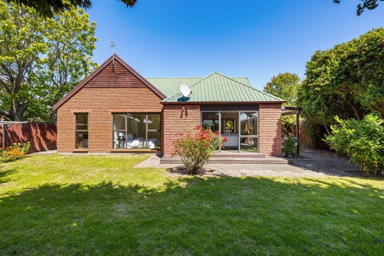 Photo of property in 10 Lodge Place, Ilam, Christchurch, 8041