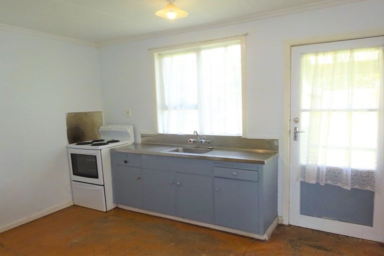 Photo of property in 36 Pratt Avenue, Foxton Beach, Foxton, 4815