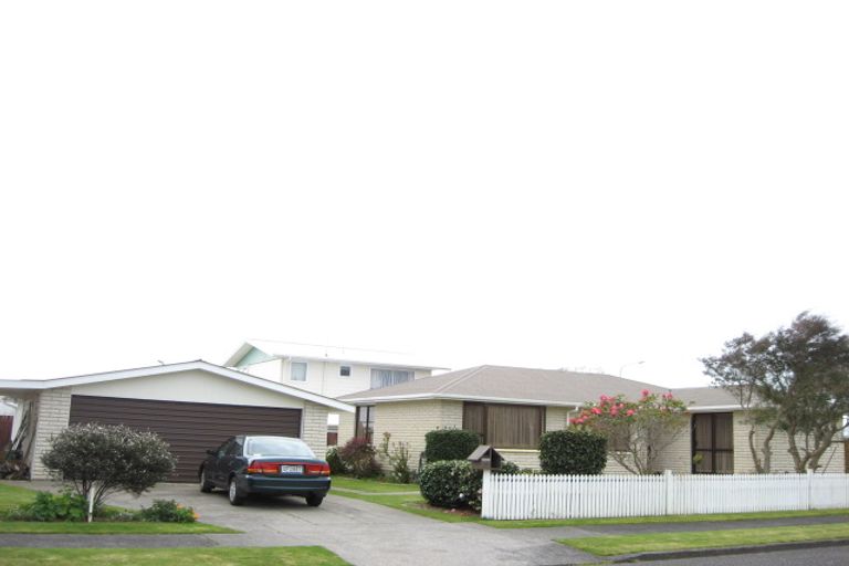 Photo of property in 7 Hawea Street, Merrilands, New Plymouth, 4312
