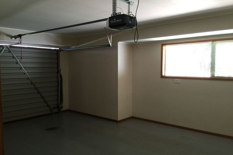 Photo of property in 8a Forest Glen, Orewa, 0931