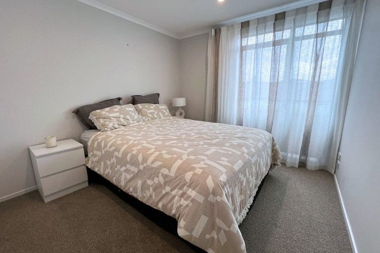 Photo of property in 14a Dida Park Drive, Kumeu, 0810