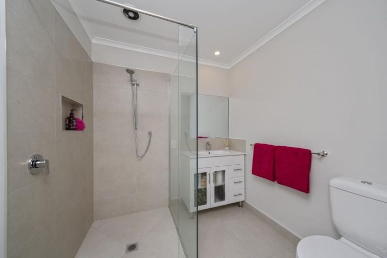 Photo of property in 48 Magnolia Drive, Westown, New Plymouth, 4310