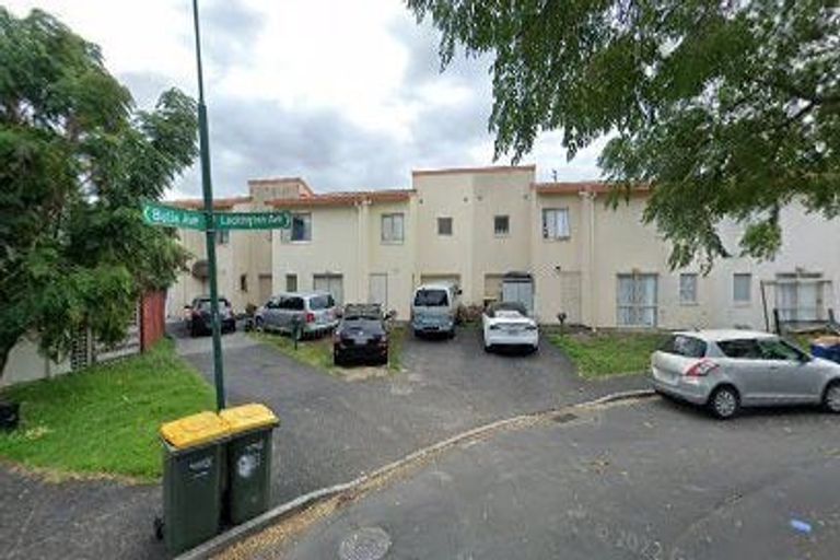 Photo of property in 19 Lockington Avenue, Henderson, Auckland, 0612