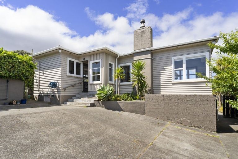 Photo of property in 9 Gavin Road, Raumati Beach, Paraparaumu, 5032