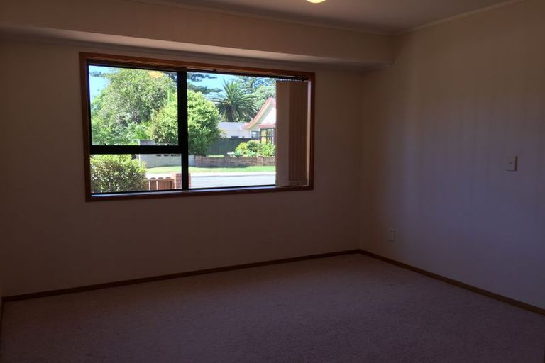 Photo of property in 8a Forest Glen, Orewa, 0931