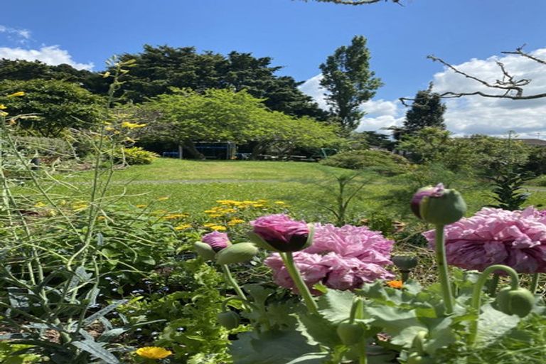 Photo of property in 10/457 Swanson Road, Ranui, Auckland, 0612