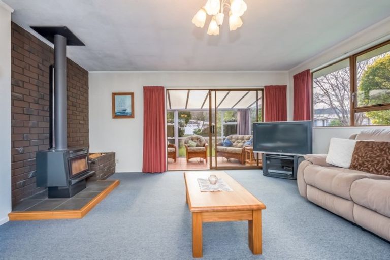 Photo of property in 70 California Drive, Totara Park, Upper Hutt, 5018