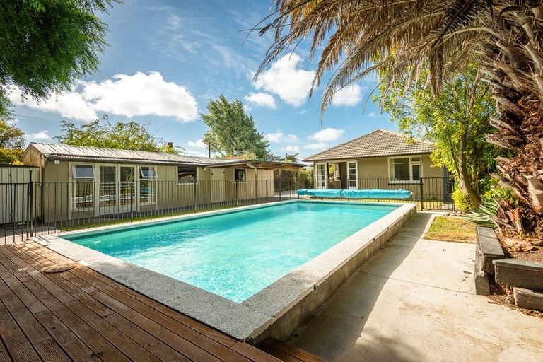 Photo of property in 615 Harewood Road, Harewood, Christchurch, 8051