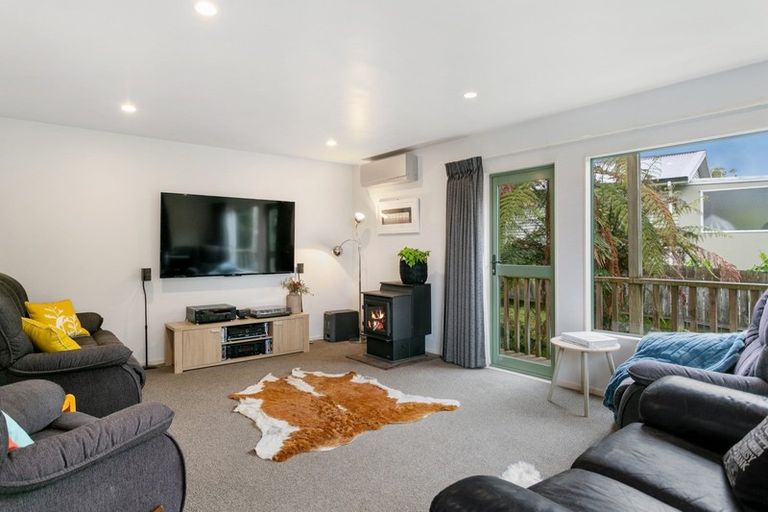 Photo of property in 2/16 Arrowsmith Avenue, Waipahihi, Taupo, 3330