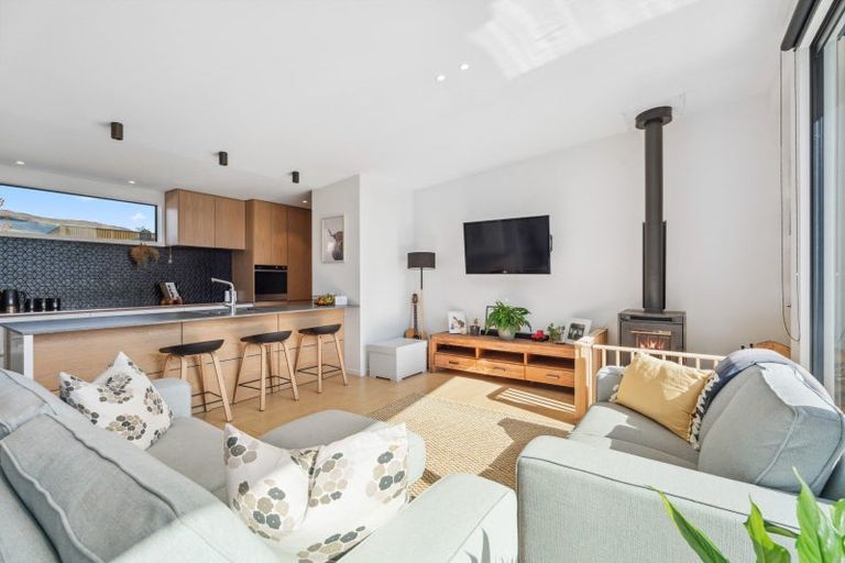 Photo of property in 2b Stackbrae Avenue, Wanaka, 9305