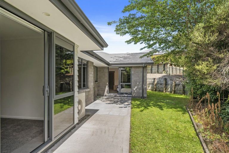 Photo of property in 10 Hamon Place, Pukehangi, Rotorua, 3015