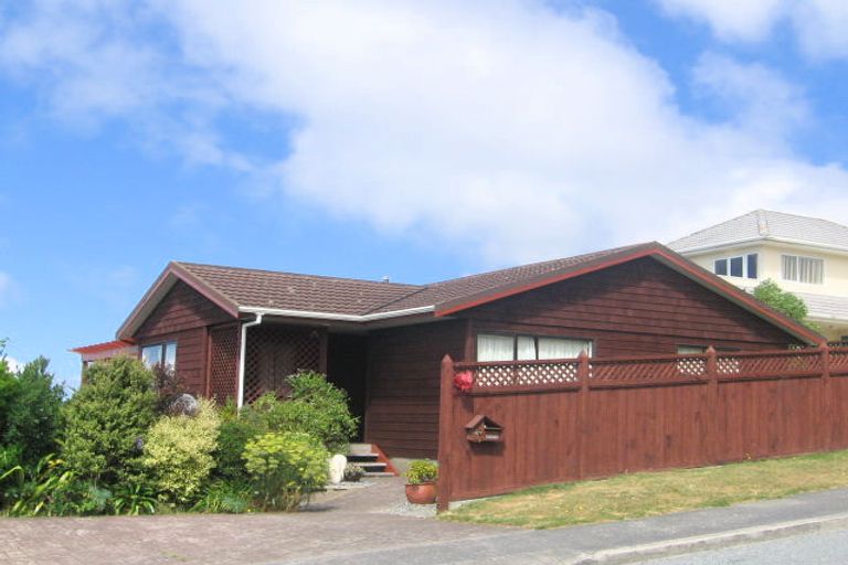 Photo of property in 47 Ashton Fitchett Drive, Brooklyn, Wellington, 6021