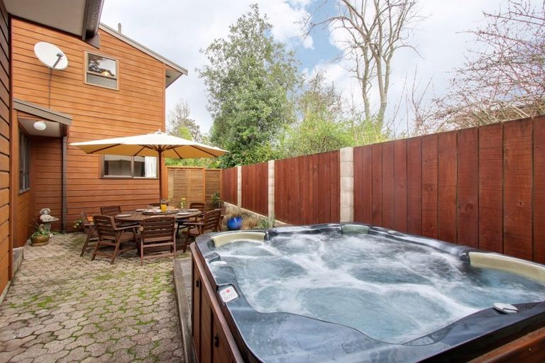 Photo of property in 4 Kopanga Road, Havelock North, 4130