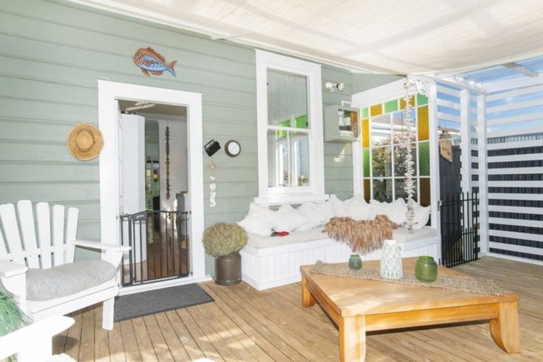 Photo of property in 337 Aberdeen Road, Gisborne, 4010