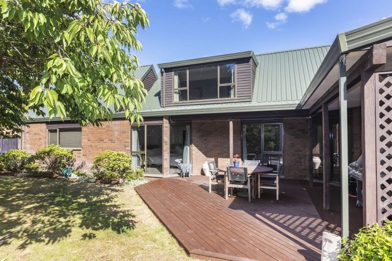 Photo of property in 271 Queenspark Drive, Parklands, Christchurch, 8083