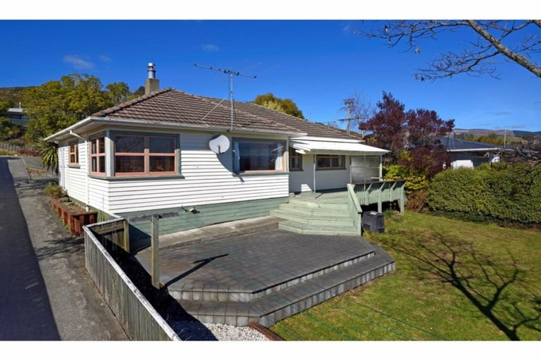 Photo of property in 250 The Ridgeway, Stoke, Nelson, 7011