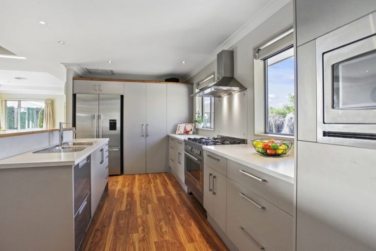 Photo of property in 35 Country Palms Drive, Halswell, Christchurch, 8025