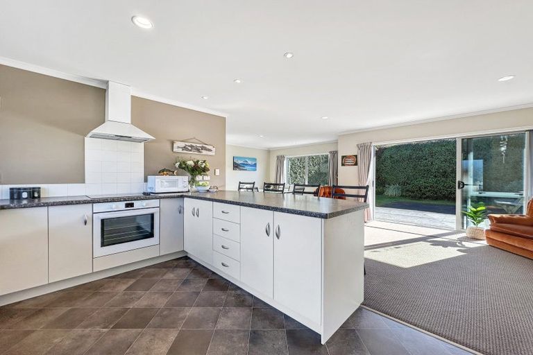 Photo of property in 53 Montgomery Crescent, Kinloch, Taupo, 3377