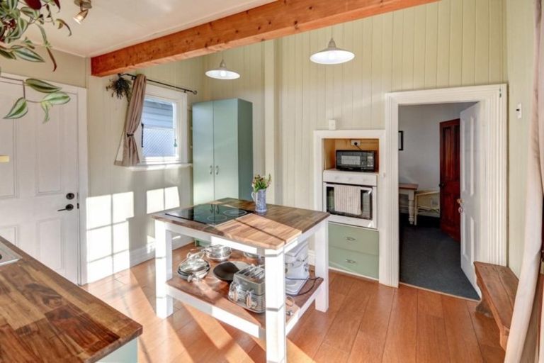 Photo of property in 37 Glenpark Avenue, Mornington, Dunedin, 9011