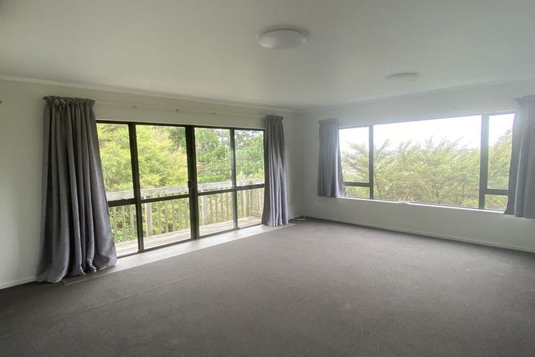 Photo of property in 91c Wade River Road, Stanmore Bay, Whangaparaoa, 0932