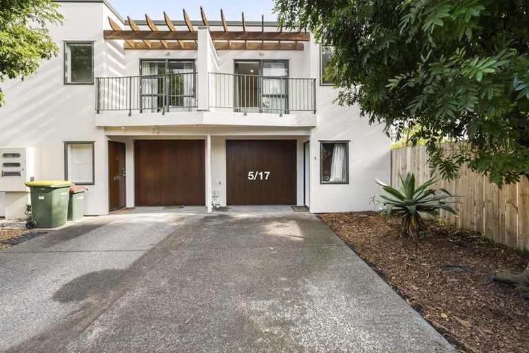 Photo of property in 5/17 Harbour View Road, Te Atatu Peninsula, Auckland, 0610