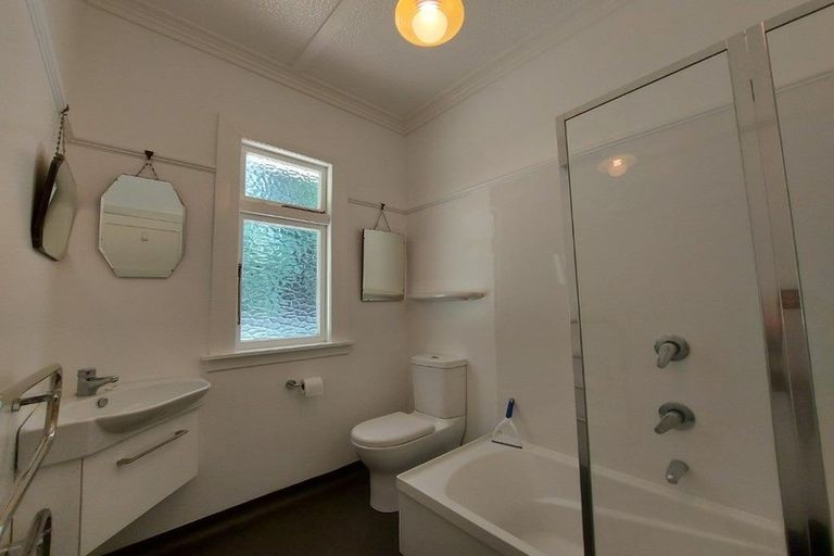 Photo of property in 17 Henderson Street, Karori, Wellington, 6012